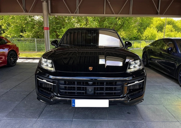 Porsche Cayenne cena 685000 przebieg: 19000, rok produkcji 2023 z Sopot małe 154